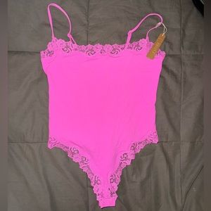 skims fits everybody lace cami bodysuit